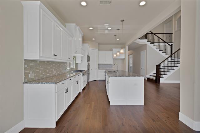 Building Photo - 2600 Fairhill Ln