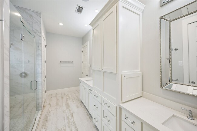 Building Photo - 1519 Richelieu Ln