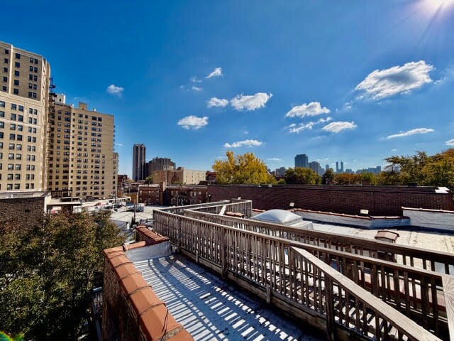 Building Photo - 2349 N Cleveland Ave