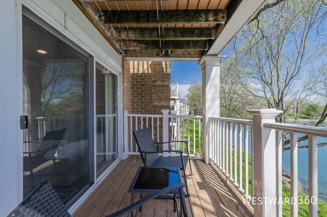 Building Photo - 5601 Carriage Way Dr