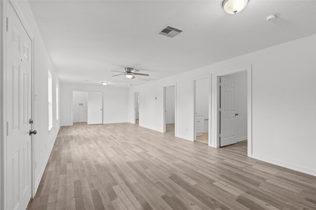 Building Photo - 99 Brownwood Dr