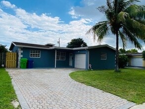 Building Photo - 7750 Sunset Strip