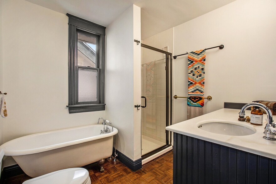 Building Photo - 1320 Fillmore St