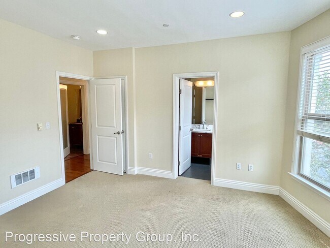 Building Photo - 2 br, 2 bath House - 3184 Mission Street, ...