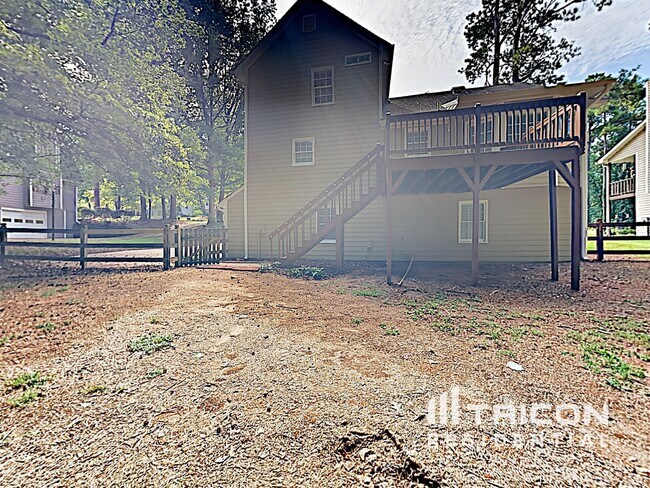 Building Photo - 1035 Peace Dr