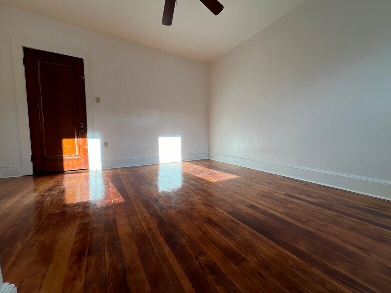 Building Photo - 44 E Bacon St