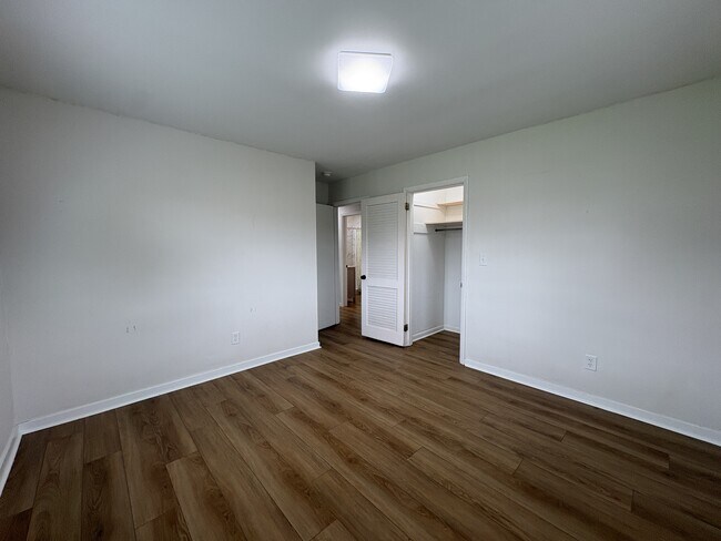 Building Photo - 499 Greenwell Ct