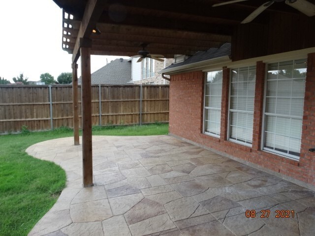 Building Photo - 5016 Adolphus Dr