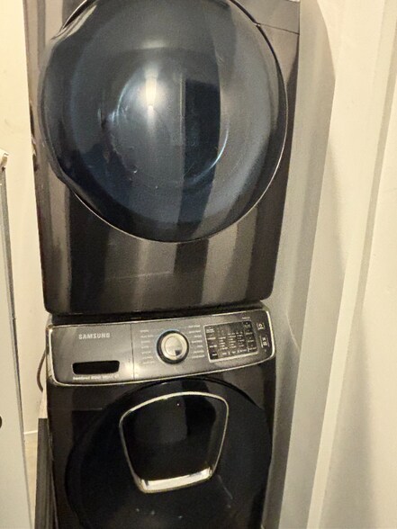 Building Photo - 1316 E Fillmore St