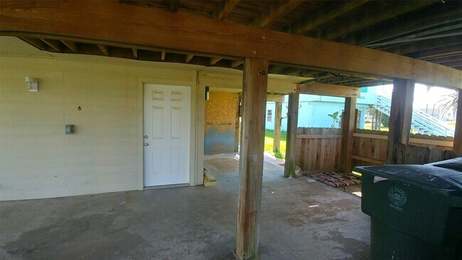 Building Photo - 4215 Hardin Dr