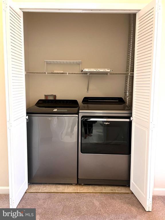 Building Photo - 25205 Larks Terrace