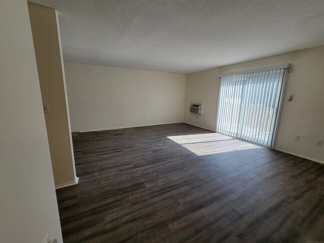 Building Photo - 48 Sutton Pl