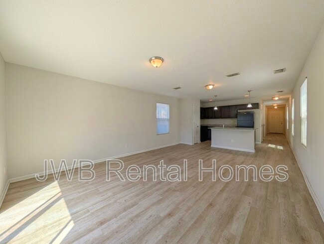 Building Photo - 9020 Eaton Ave