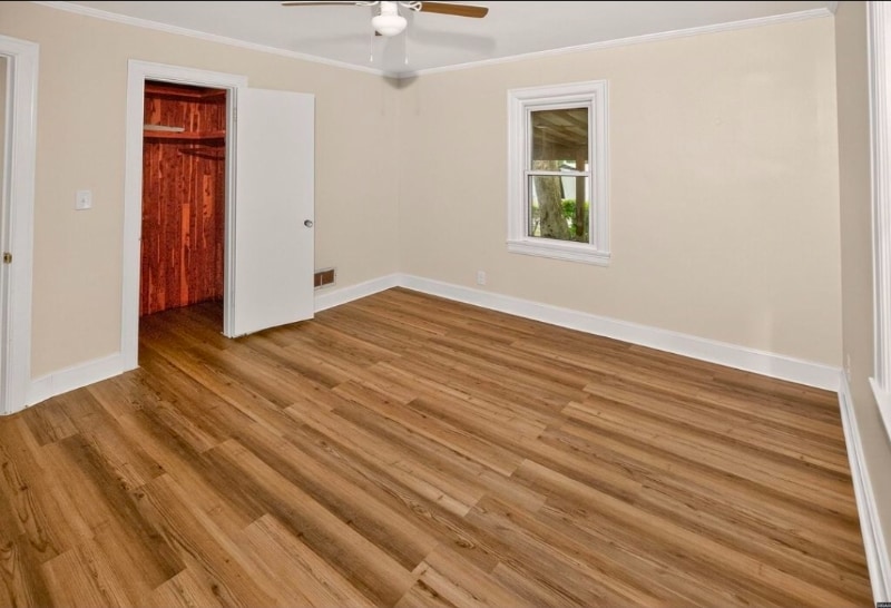 Building Photo - 304 S Poplar St