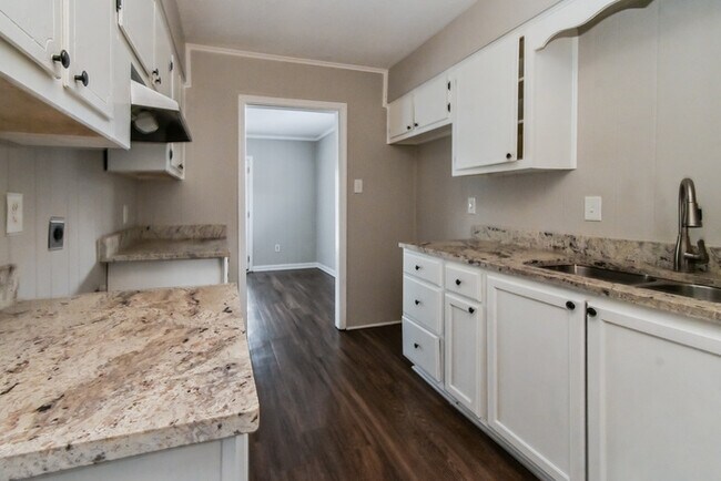 Building Photo - 4859 Gill Rd