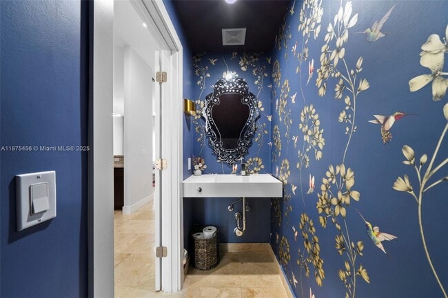 Building Photo - 3506 NE 166th St