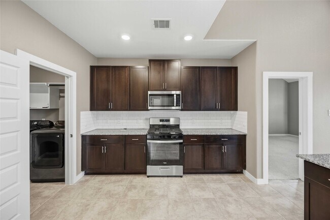 Building Photo - 1239 Cascade Hls Dr