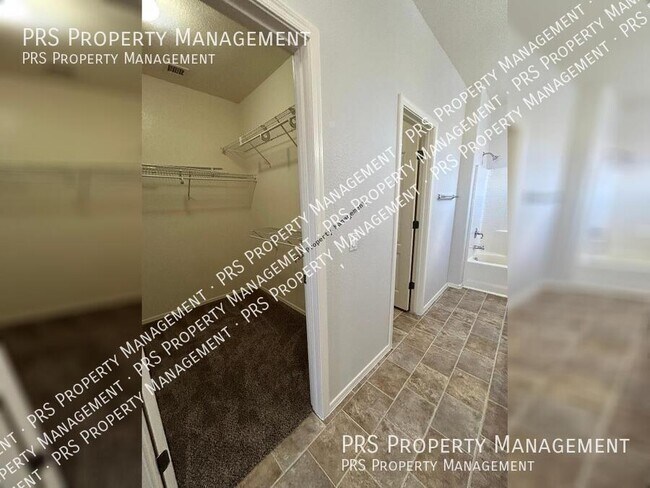 Building Photo - 3651 E Sundance Ave