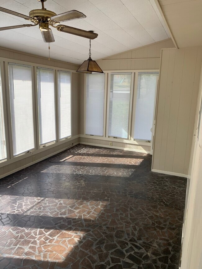 Building Photo - 2751 Lail Rd