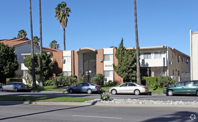 Primary Photo - 20325 Sherman Way