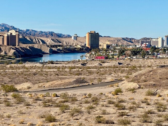 Building Photo - Stunning Remodeled 3-Bed Condo with River & Casino Views!