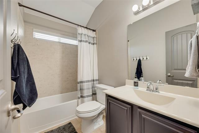 Building Photo - 404 Fountain View Ln