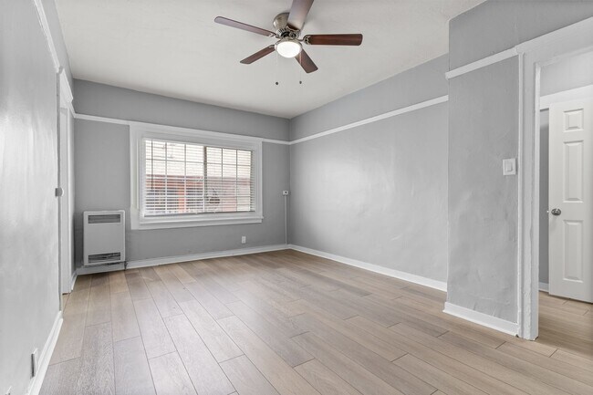 Building Photo - 1424 Chestnut Ave