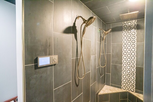 Building Photo - 1547 Norrona Ct SW