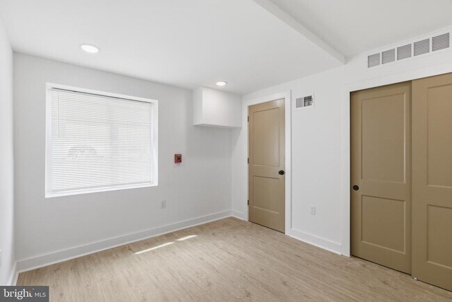 Building Photo - 4021 Brown St