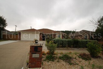 Building Photo - Walker Place Beauty