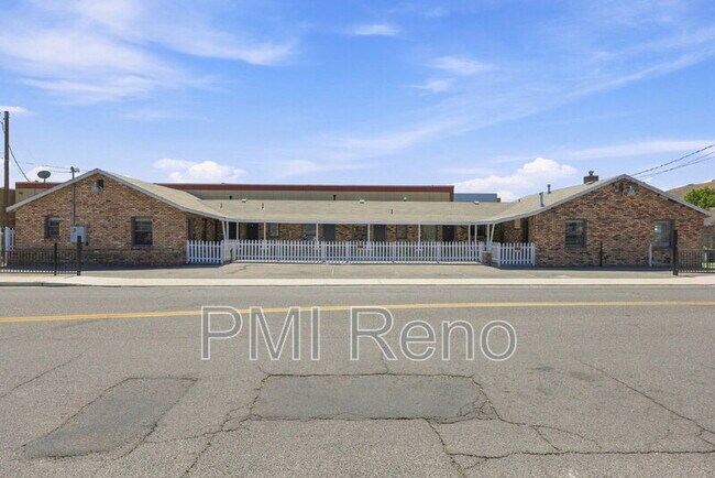 Building Photo - 1515 N Carson St