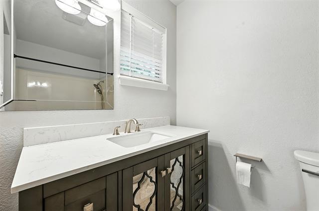 Building Photo - 507 Longo Ct