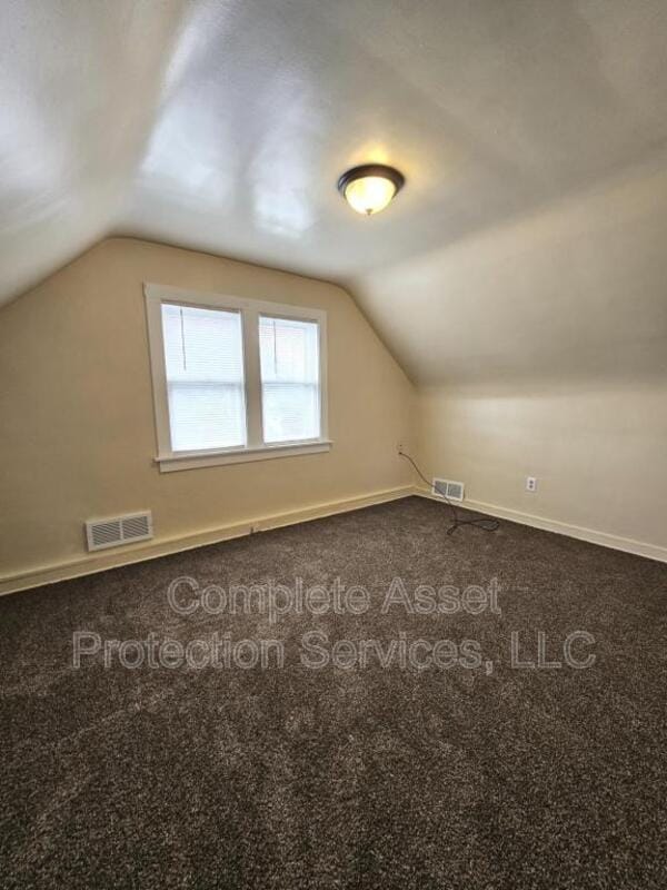 Building Photo - 1033 170th St