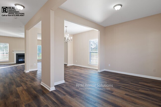 Building Photo - Stunning luxury home in McKay's Mill w/ neighborhood pool, fitness, walking trails and so much more!