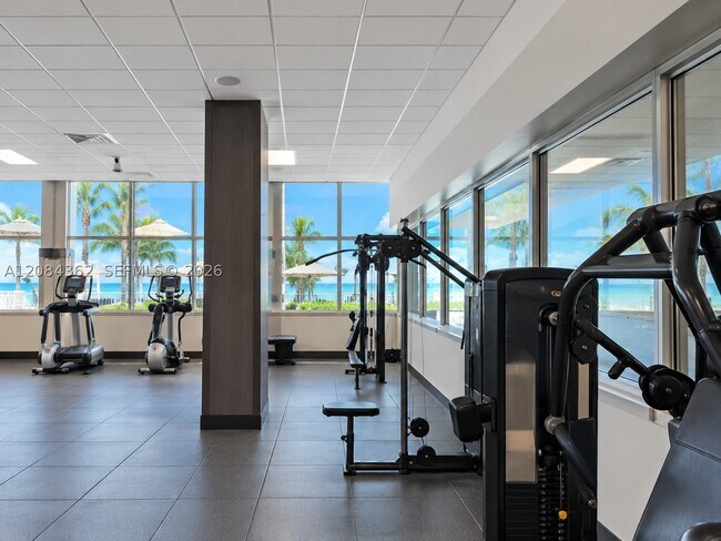 Building Photo - 2501 S Ocean Dr