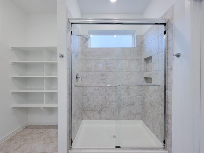 Building Photo - 9742 Rialto Hts Dr