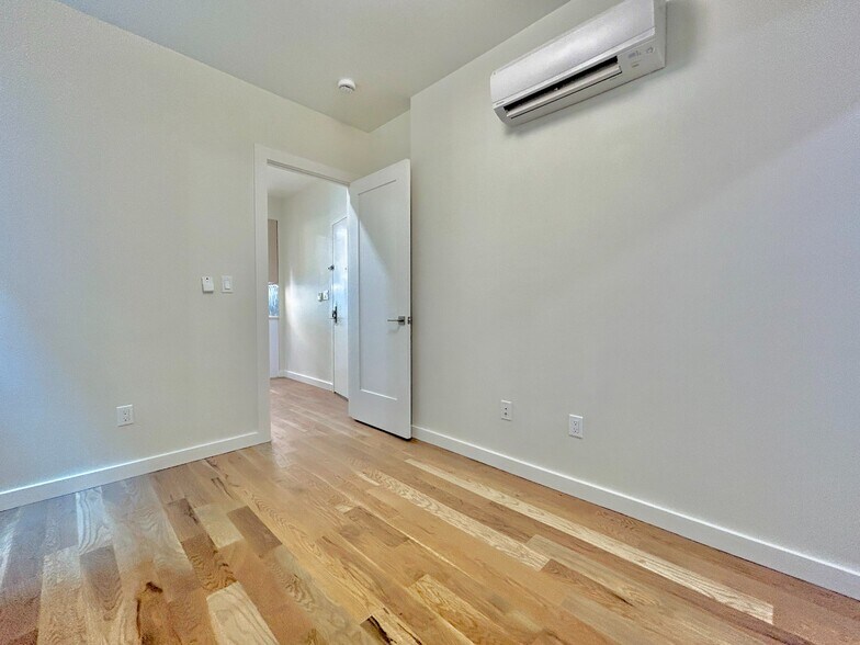 Building Photo - 524 W 134th St