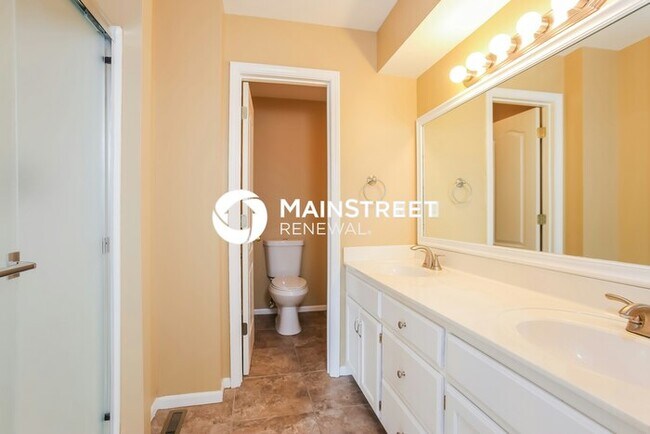 Building Photo - 3 Bedroom Pet-Friendly Home in Pleasant Hill, MO with Main Street Renewal