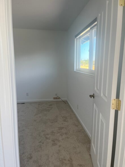 Building Photo - 155 San Andreas Dr