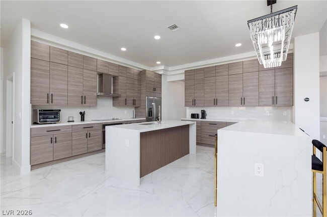 Building Photo - 6525 Ponderosa Way