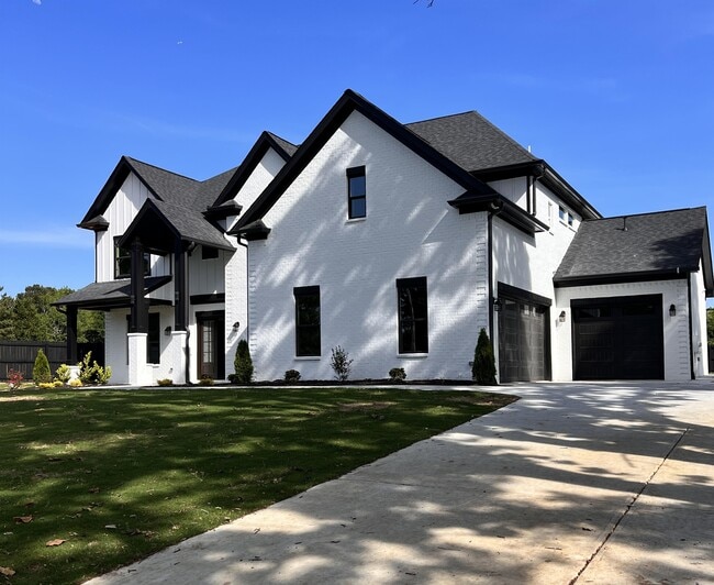 Building Photo - 3488 Hamilton Mill Rd