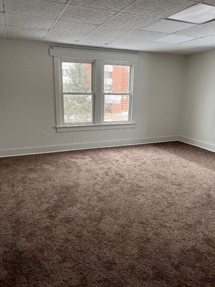 Building Photo - 713 adams