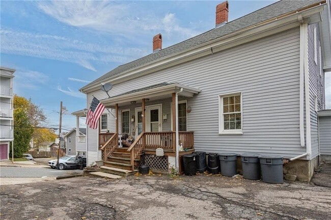 Primary Photo - 84 Spring St