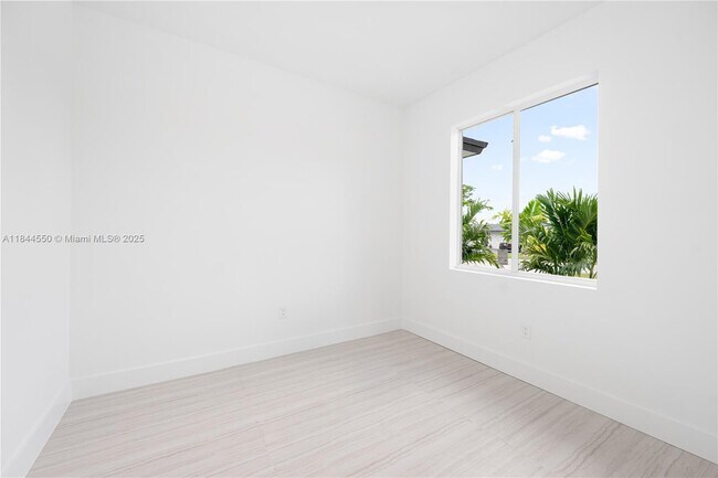 Building Photo - 10745 SW 217th St