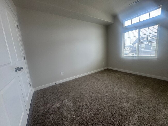 Building Photo - Beautiful Lehi Townhome for rent!
