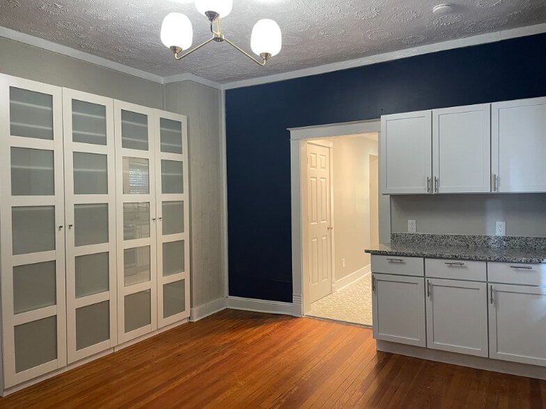 Building Photo - 1081 Harrison Ave