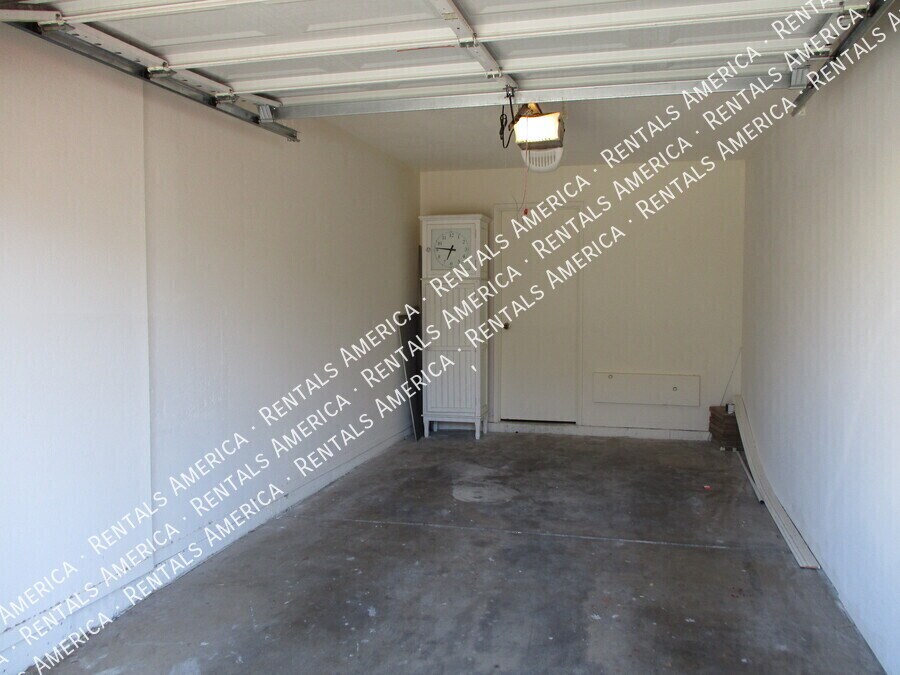 Building Photo - 1350 N 85th Pl