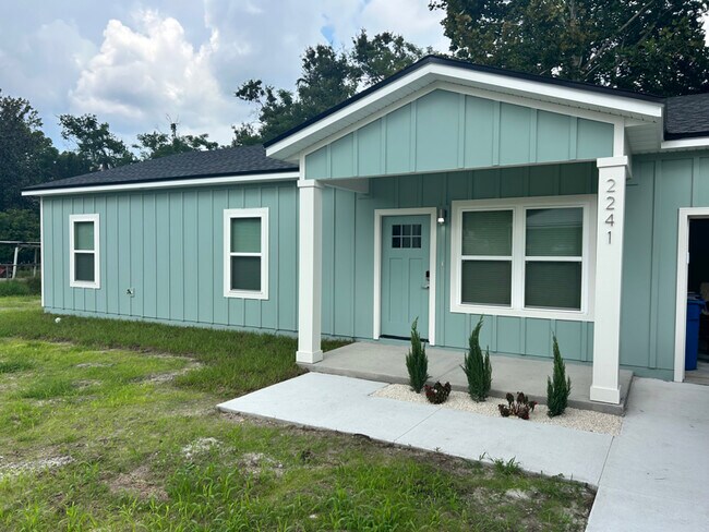 Building Photo - 2241 Parkin Rd