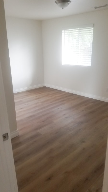 Building Photo - 812 N Main St