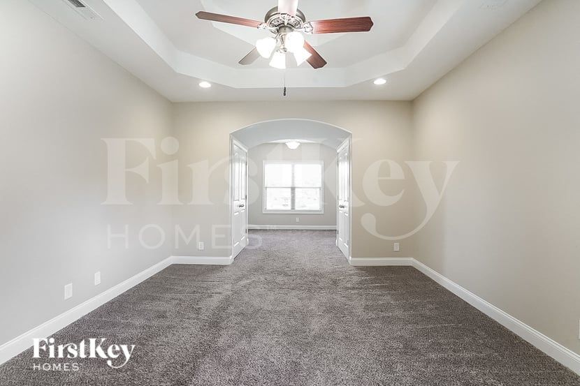 Building Photo - 1315 Golden Eagle Way